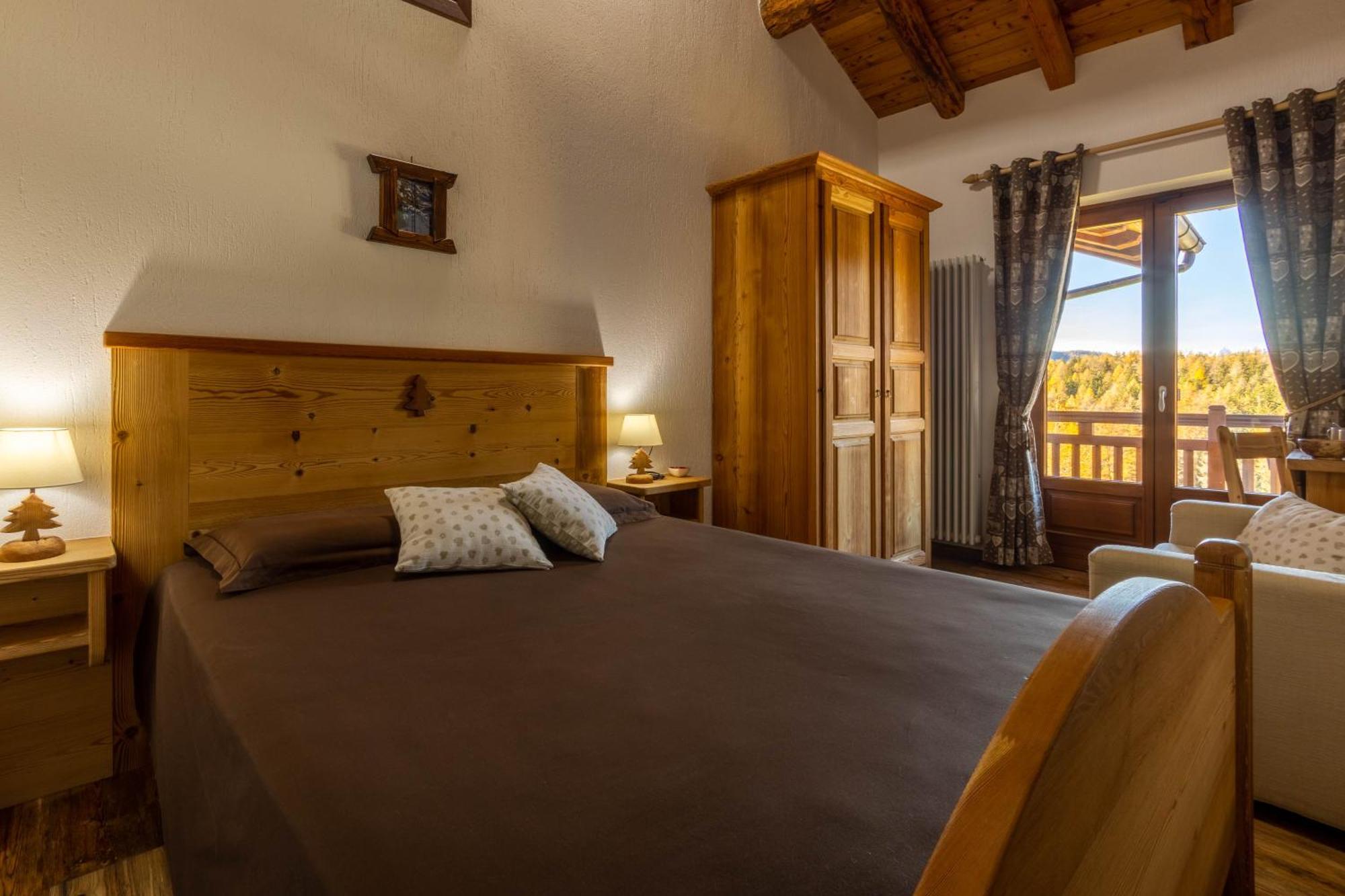 Le Coin Des Melezes - Nature & Trek - In Di Montagna Gasthof Brusson